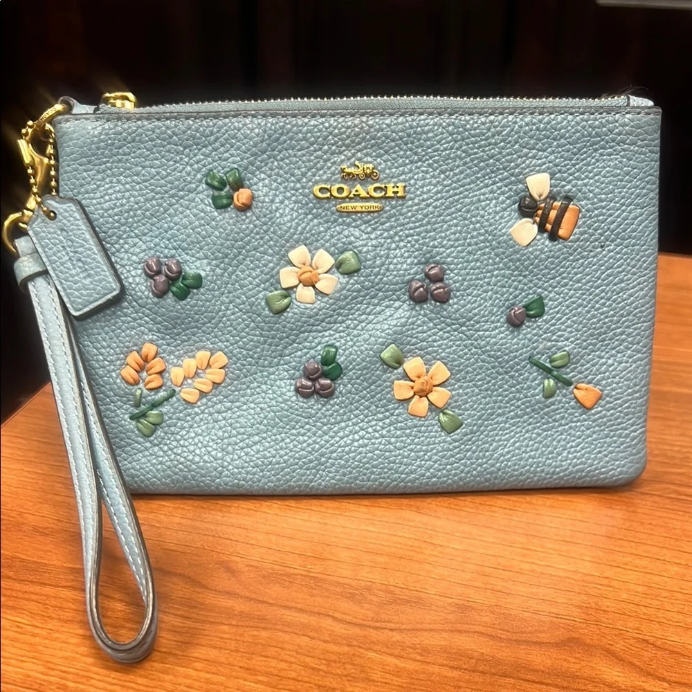 Rare COACH Floral Embroidery Wristlet/ Azure (Blue) - Picture 2 of 8
